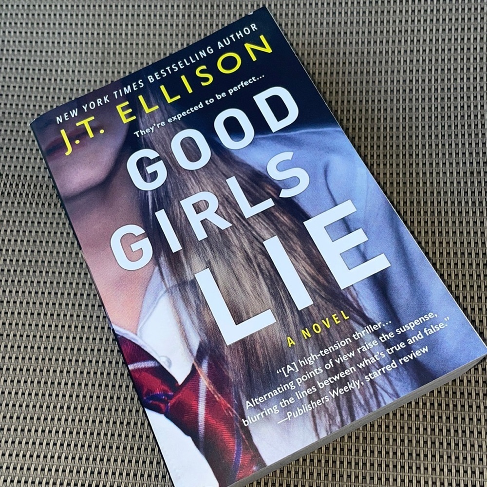 Good Girls‎ Lie a novel